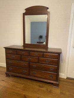 Kincaid Queen Bedroom Set