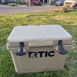 small RTIC Cooler 