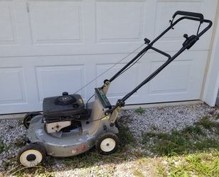 21" John Deere 14PZ Push Mower 5 hp runs good!