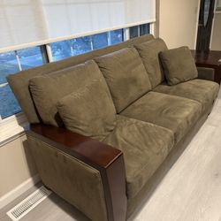 2 Piece Set - Suede couch and Love Seat - Great Condition