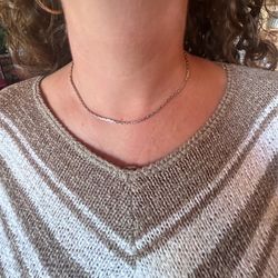 Silver dainty necklace