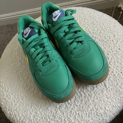 Nike Women's Field General