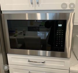 Frigidaire Professional 2.2 Cu. Ft. Microwave (Brand New) Built in with Trim Kit