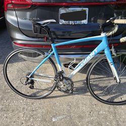 Giant Avail Women Road Bike