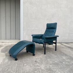 Post-modern Danish lounge chair