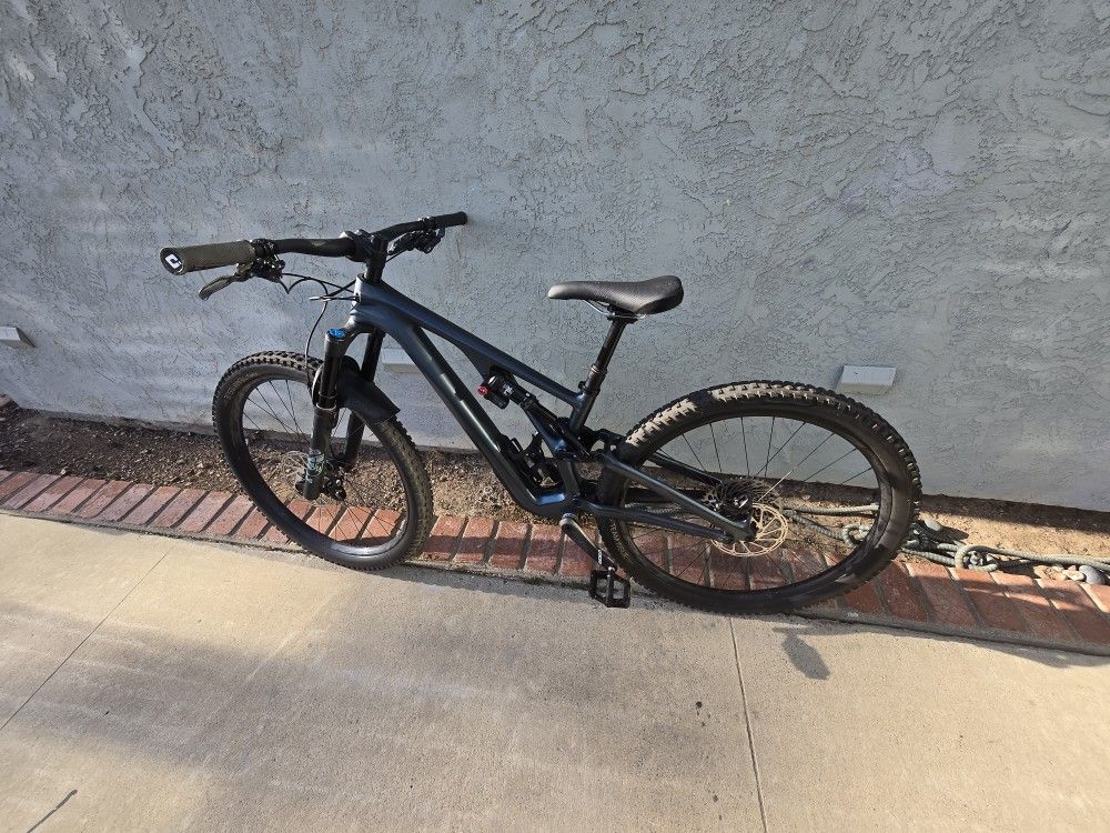 2023 Specialized Stumpjumper EVO 29 S2 Full Carbon Mountain Bike Small/medium