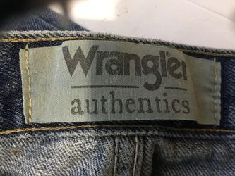 WRANGLER BIG MENS JEANS 42 X 36. PRE-OWNED. IN GREAT CONDITION for Sale in  East Haven, CT - OfferUp