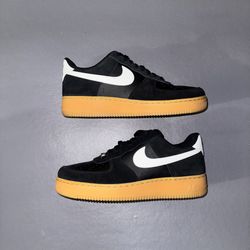 Nike Air Force 1 '07 LV8 Black Summit White Gum FQ8714-004 Men’s Size 10.5