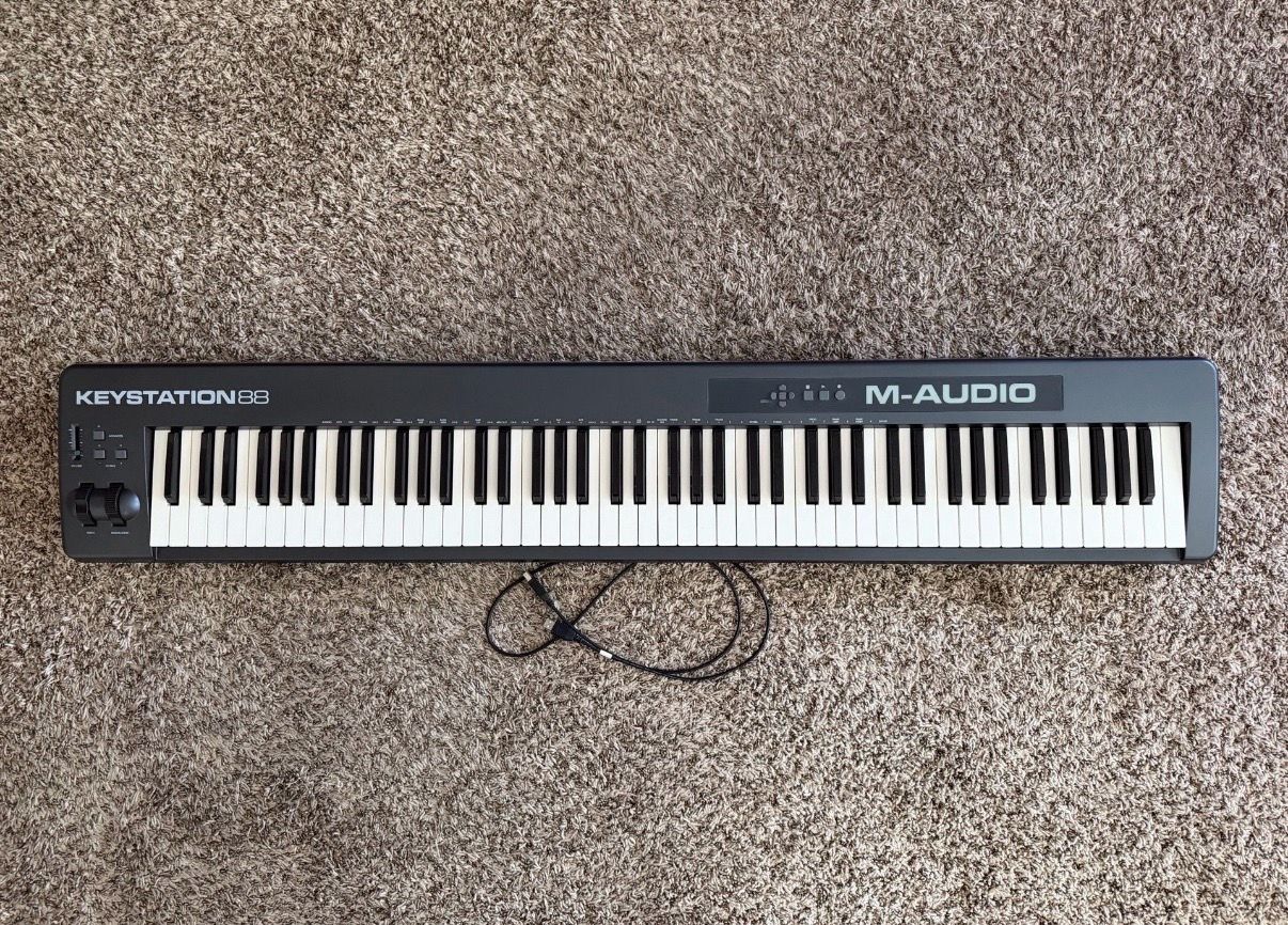 Controle Keyboard M-Audio Keystation 88 MKII USB MIDI Keyboard Controller for Sale in ...