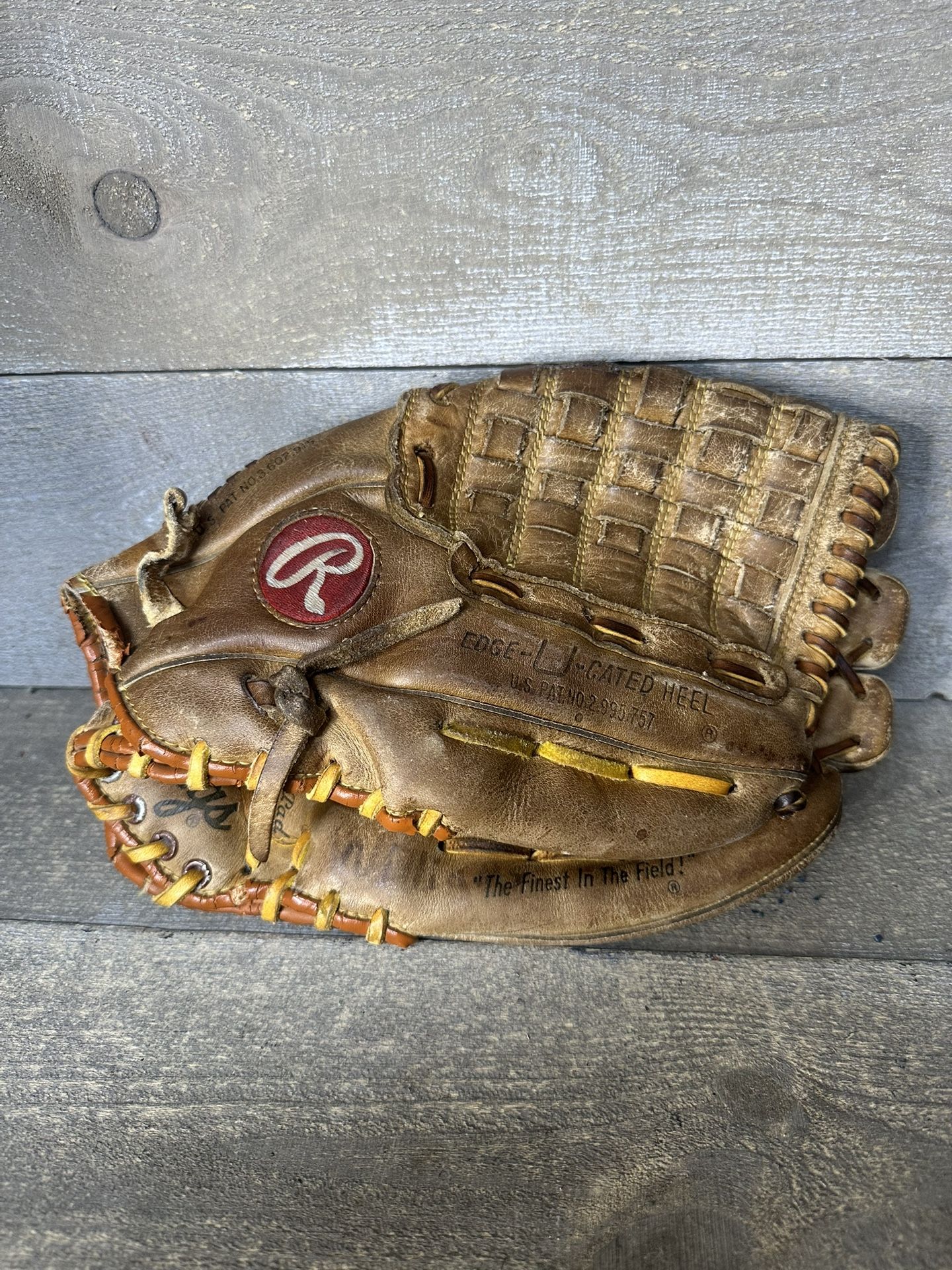 Rawlings RBG4 Fernando Valenzuela Vintage Baseball Glove RHT 12” Softball Size