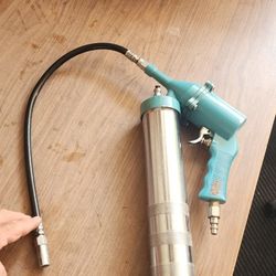 Pneumatic Grease Gun