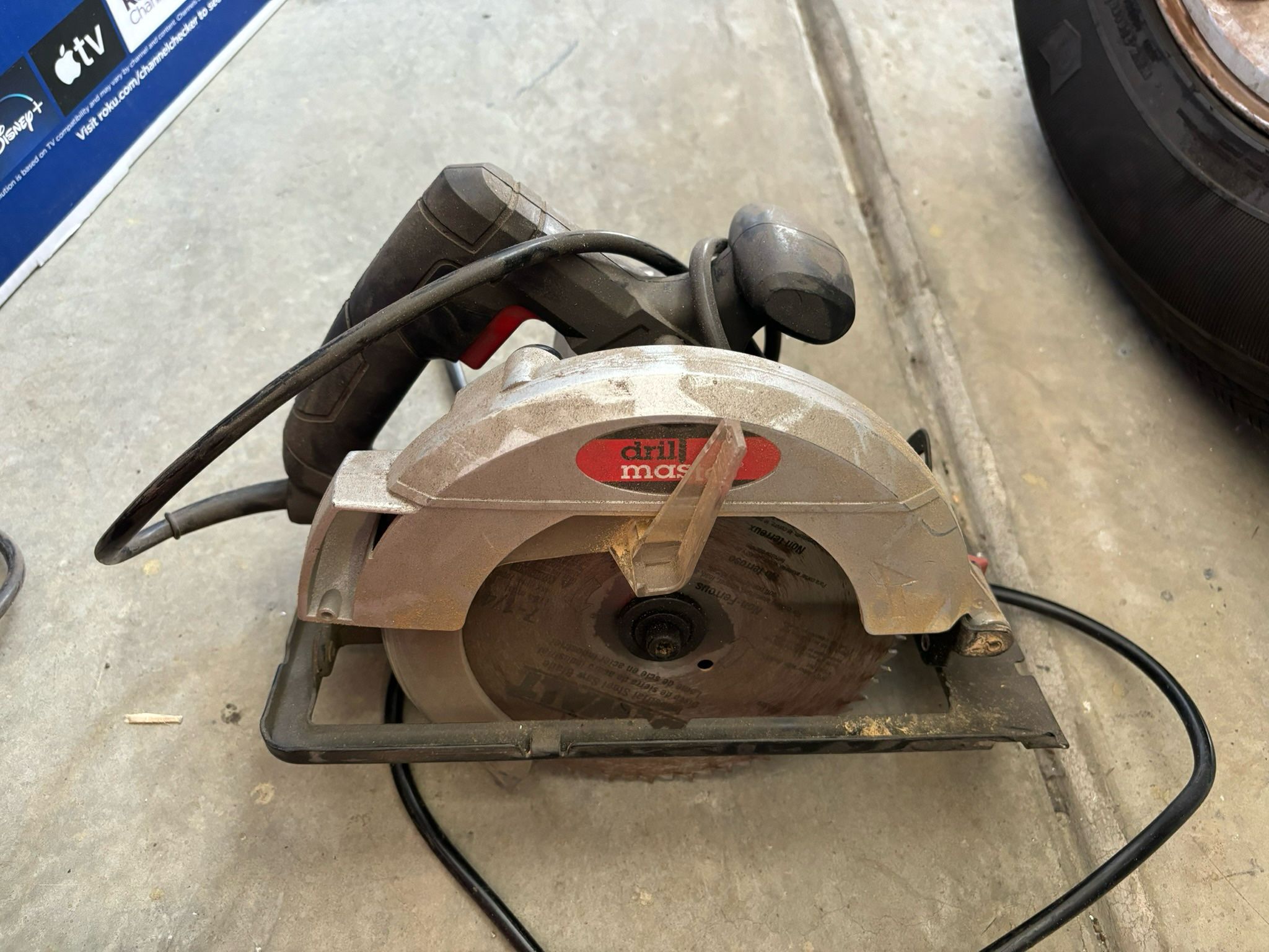 DRILL MASTER 10 Amp 7-1/4 in. Circular Saw