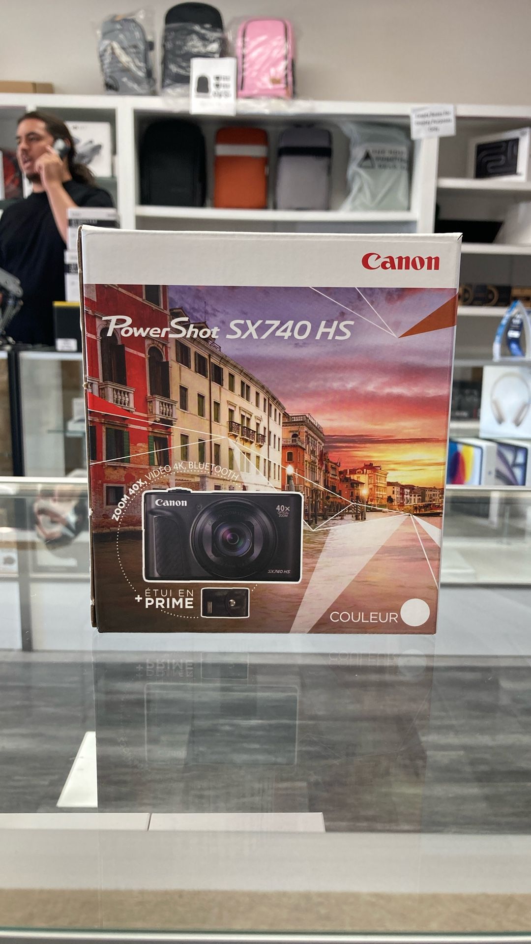 Canon SX740 HS