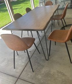 Wooden  dining table