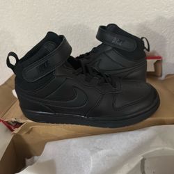 New Black Youth Nike Court Borough Mid 2 Size 2 