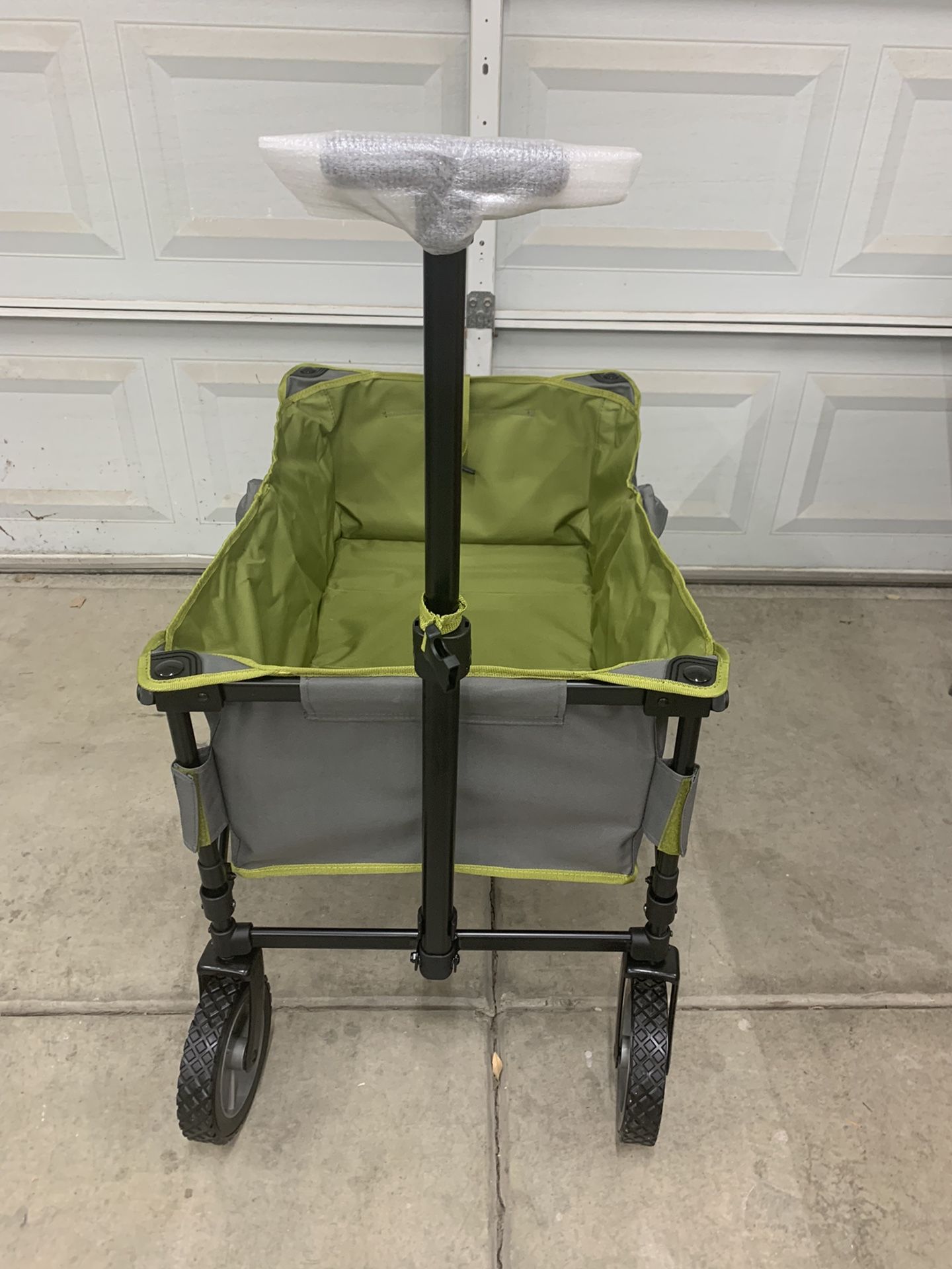 Topi Sport Utility Wagon Folding Beach Cart Green for Sale in Ripon, CA OfferUp