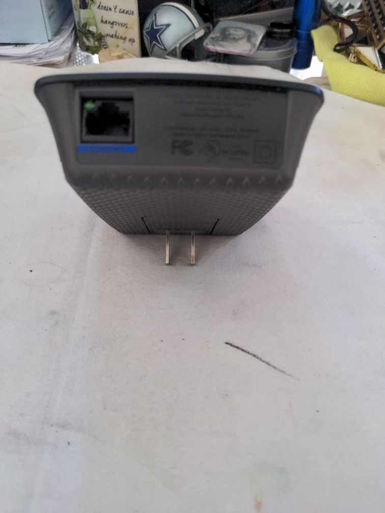 Cisco Linksys Re1000 Used