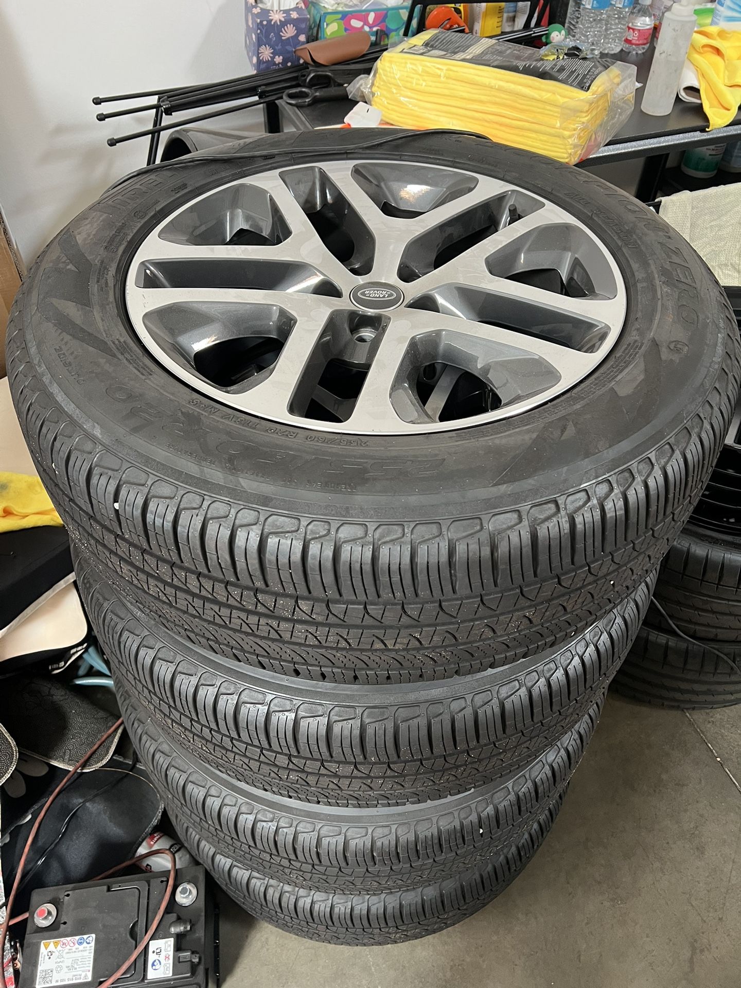 Set of Land Rover Defender Rims With Tires