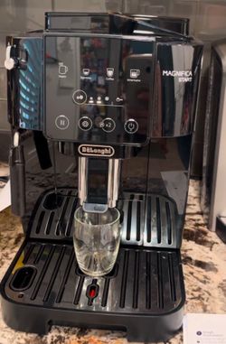 DeLonghi-Magnifica Start Espresso Machine (Black) with Manual Milk Frothing.