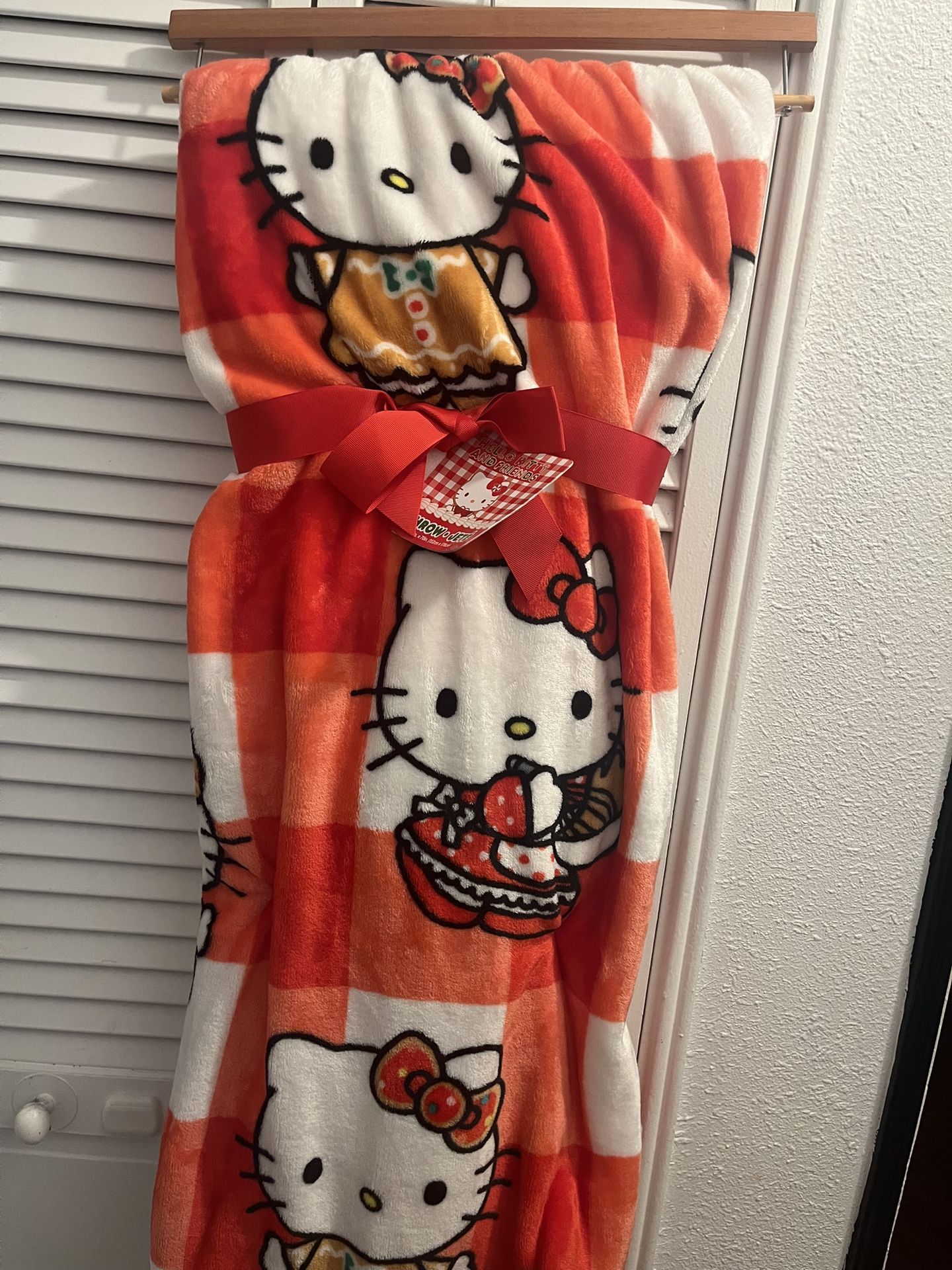 Hello Kitty Christmas Blanket