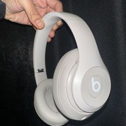 Beats Studio Pro Bluetooth Wireless Headphones 