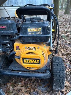 DEWALT GAS/POWER PRESSURE WASHER