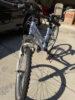 Roadmaster Granite Peak Mountain Bike (Light Blue) – Great Condition! - $60!