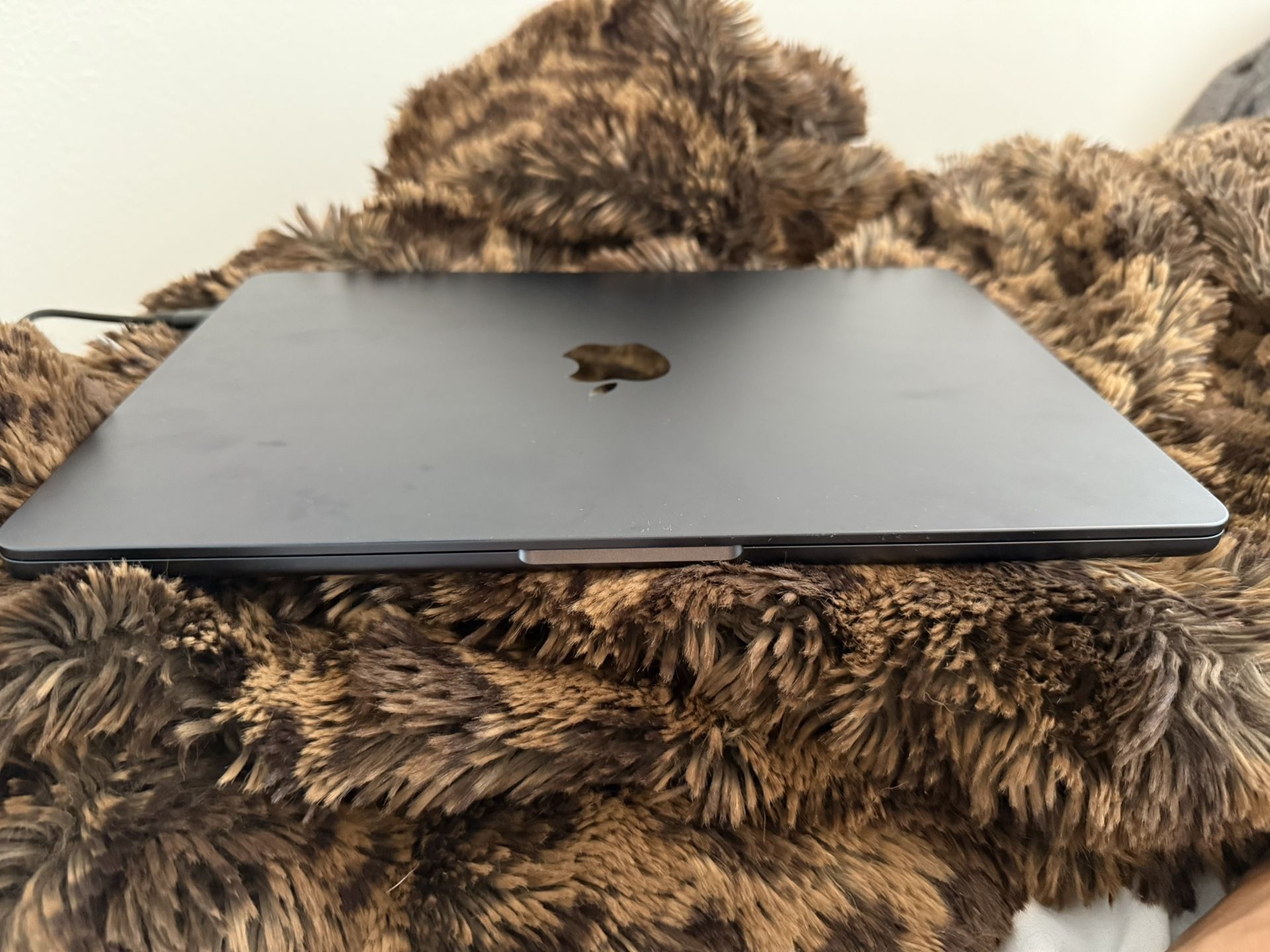 MacBook M2 2022