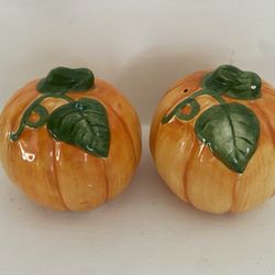 Pumpkin Salt & Pepper Shakers