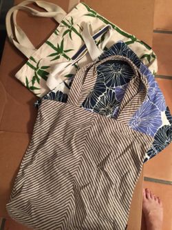 3 Cute Banana Republic totes