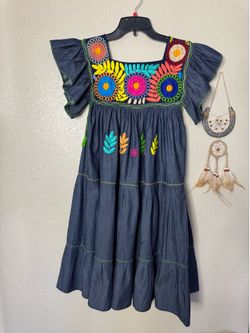 Vestido bordado rococo a mano