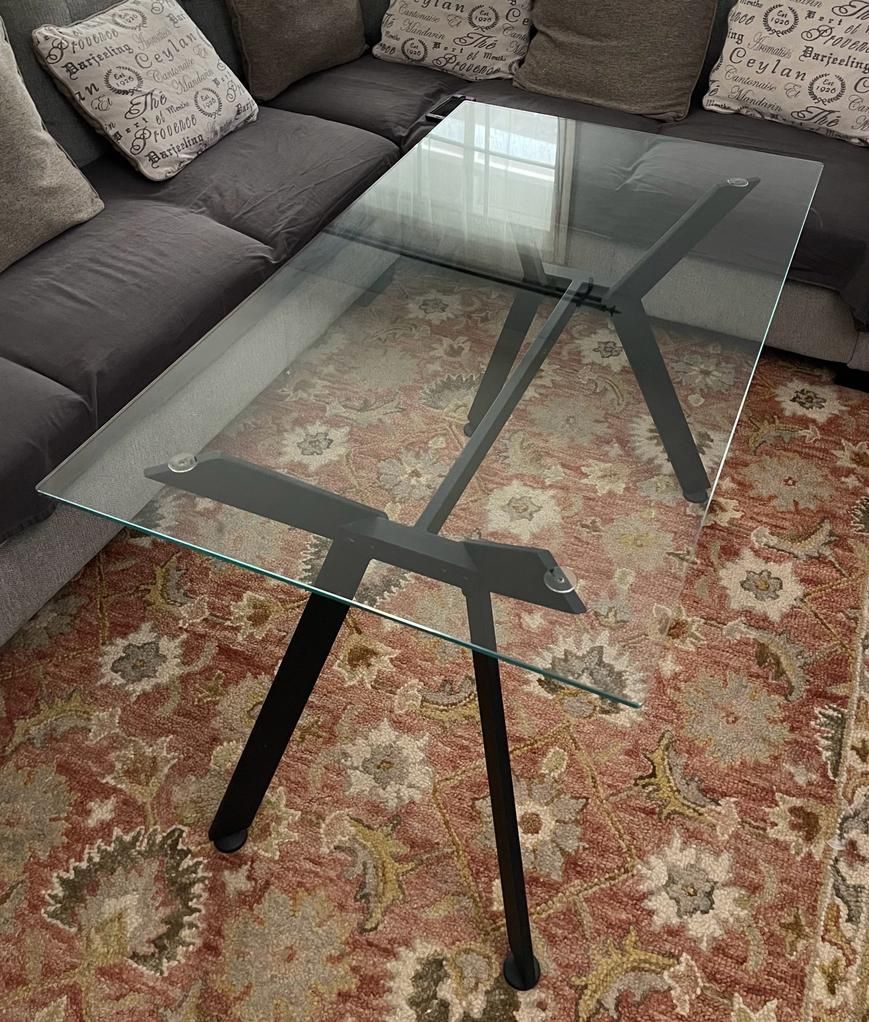 NICE DINNING TABLE (compact) 