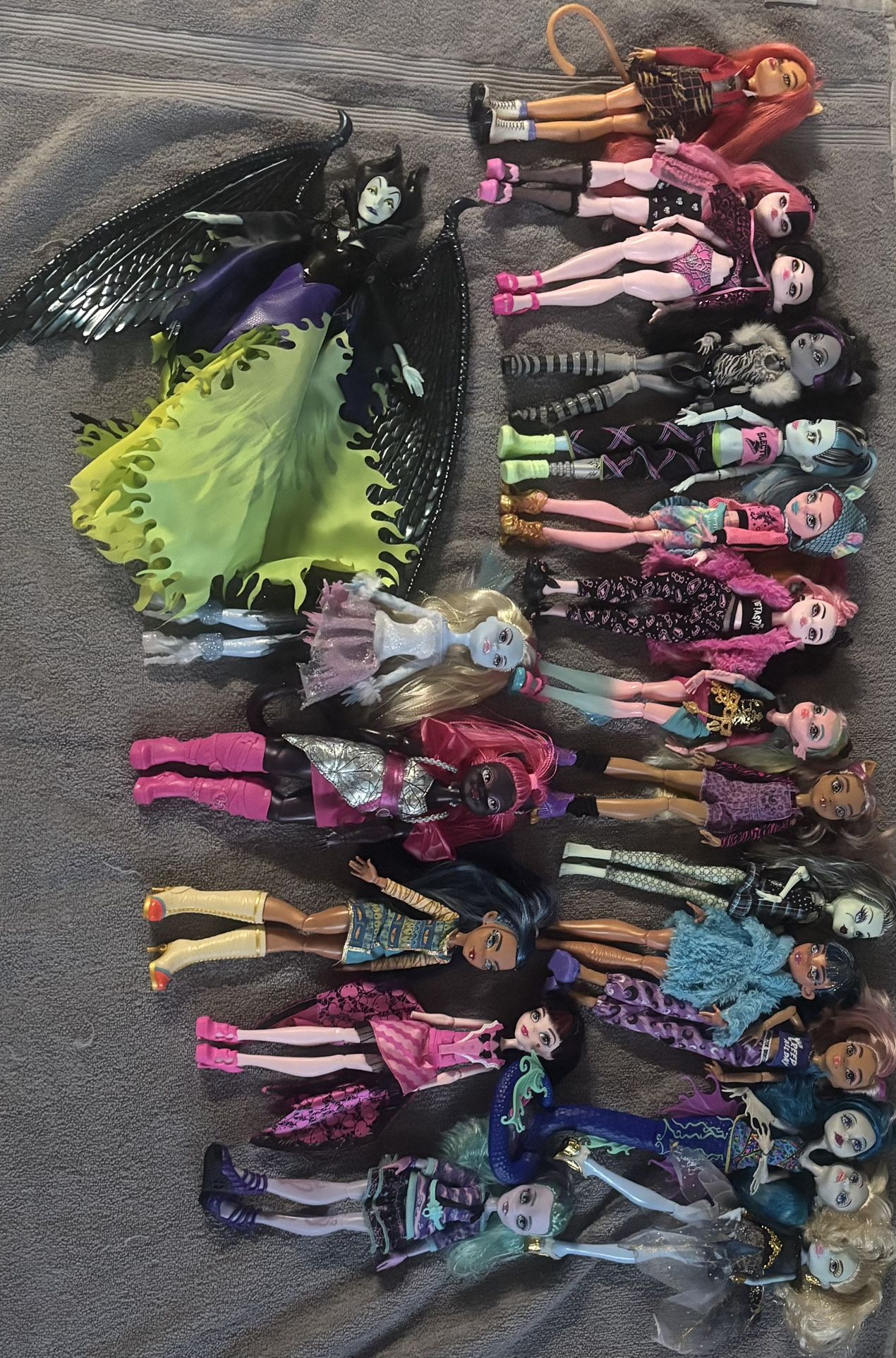 Monster High Dolls For Sale,  Slightly Used, Good Condition! (accs Included!!)