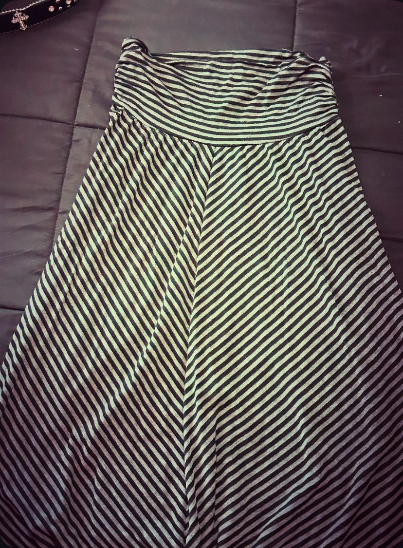 striped skirt