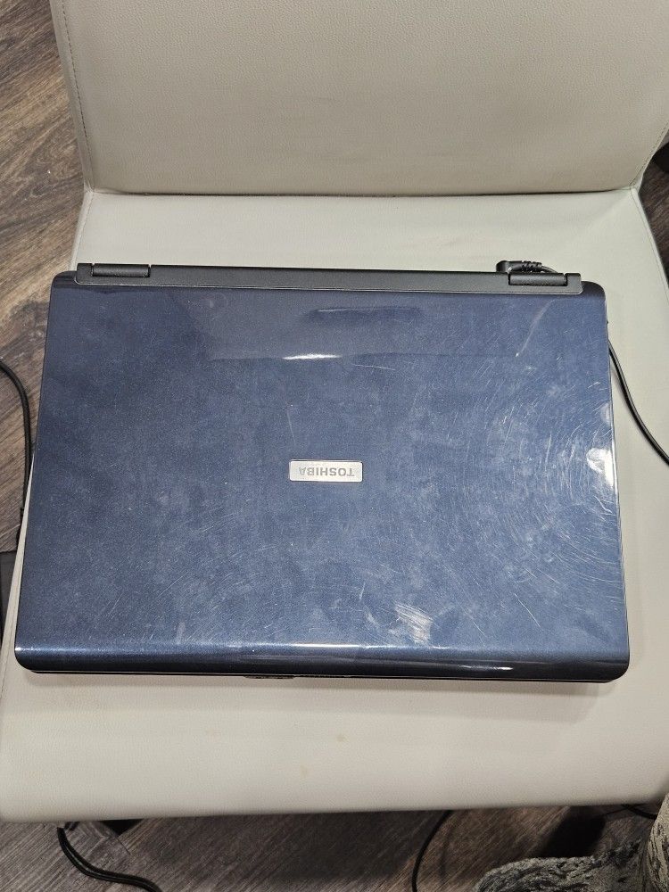 Toshiba Satellite A135-S4437 Laptop With Charger