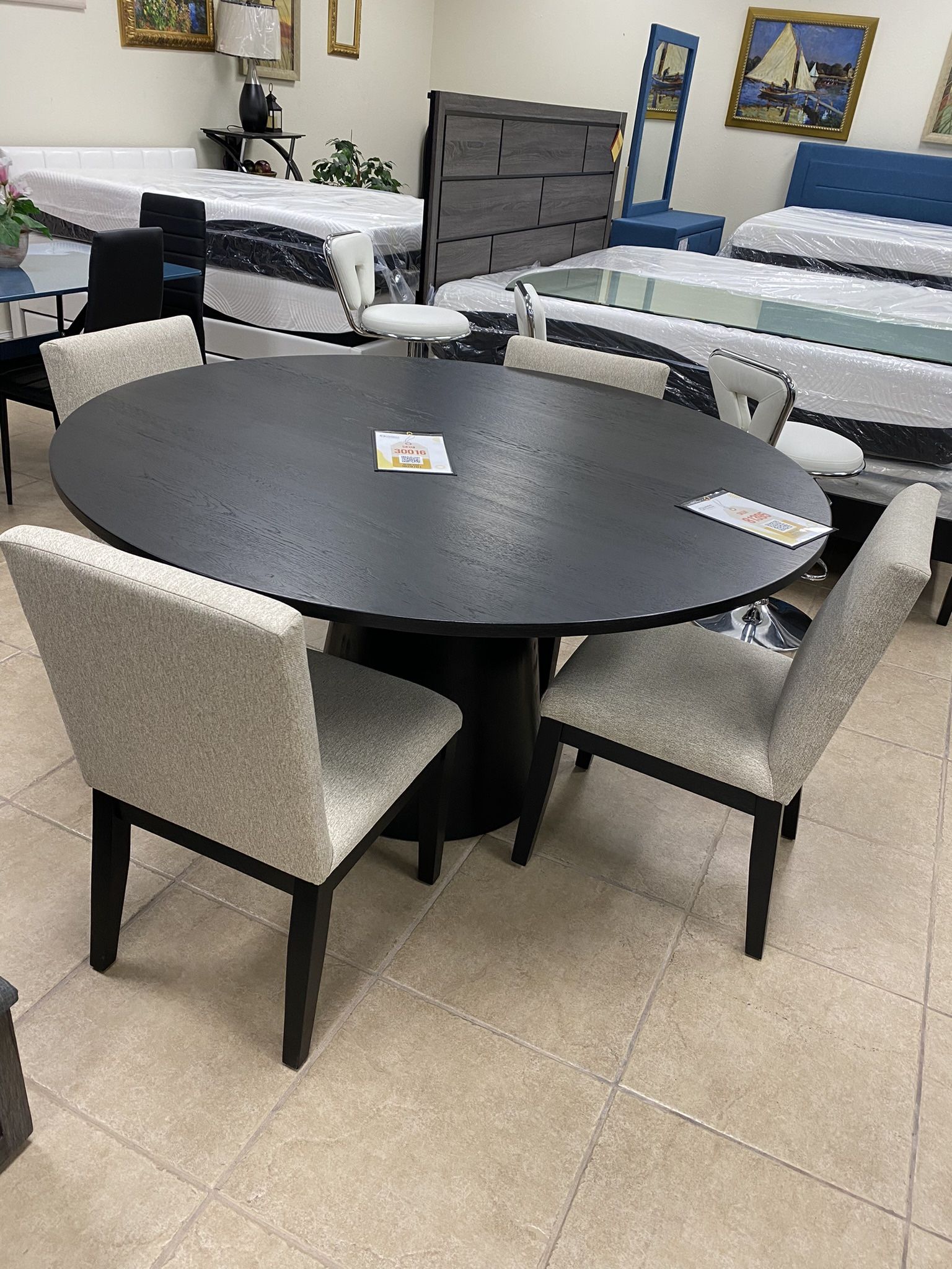 New Black Round Dining Table 59” And 4 Dining Chairs