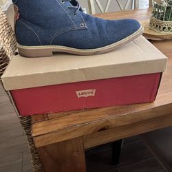 Levi’s Monroe Denim Boot Shoe