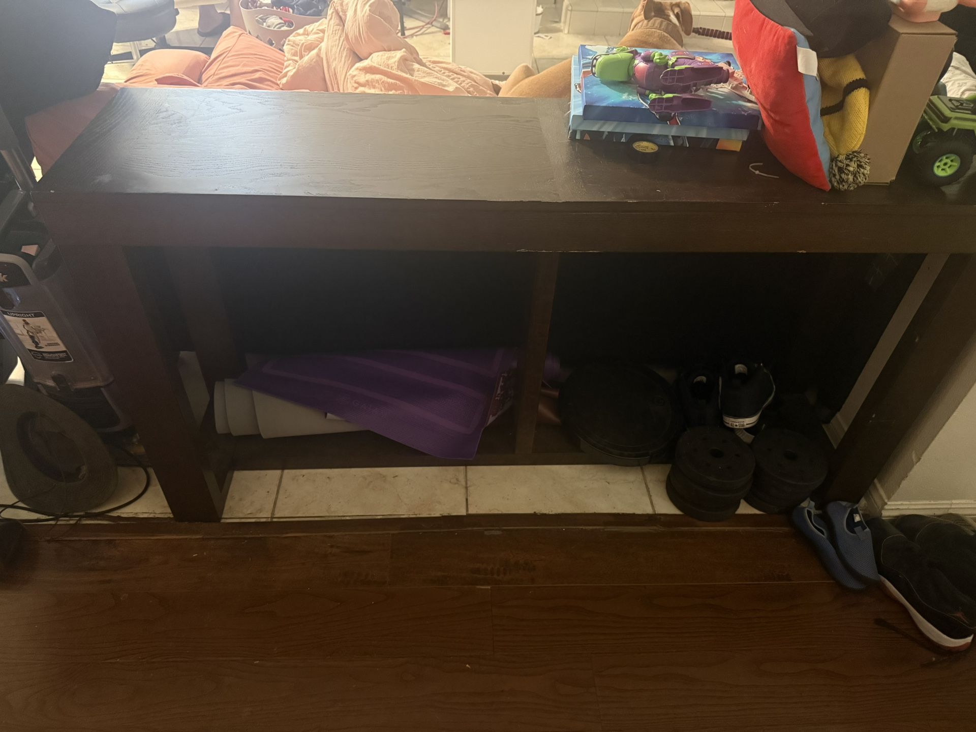 Dark Entry Table