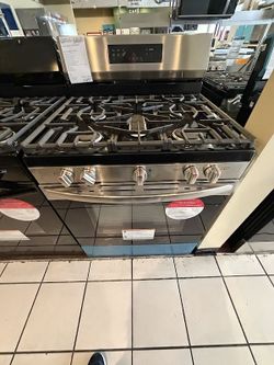 Frigidaire 30" Gas Range with Air Fry