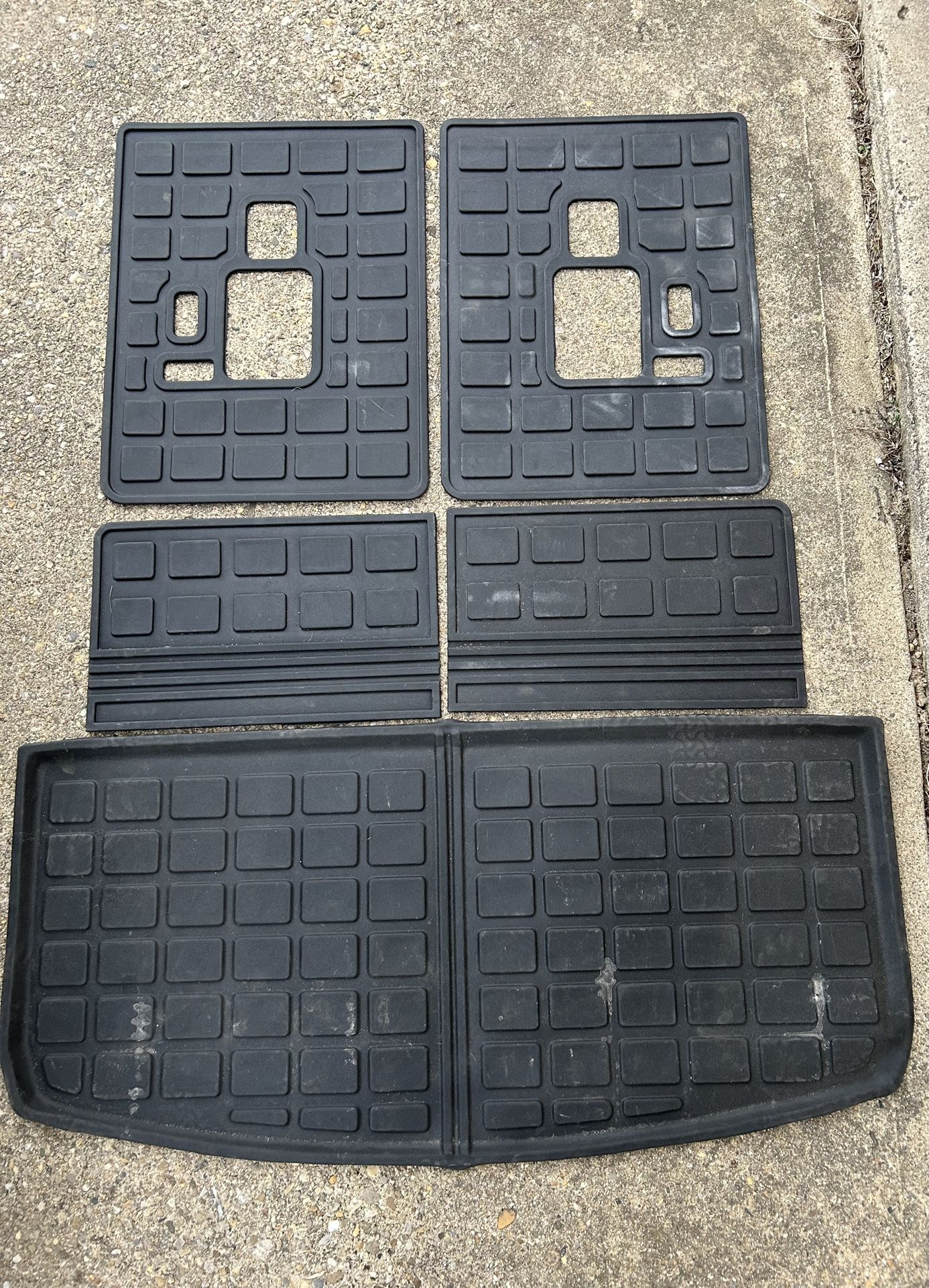 2021 - 2025 Jeep Grand Cherokee L Cargo Liner