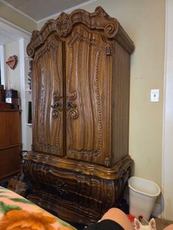 Unique Dressers