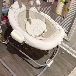 Baby Seat & Bouncer