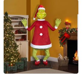 Grinch 9-ft Dr. Seuss The Grinch Animatronic How the Grinch Stole Christmas 9 feet animated sings