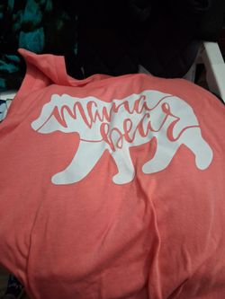 Maternity Clothes Barely Worn kept some for my next pregnancy 3 short sleeve shirts and one pair of shorts