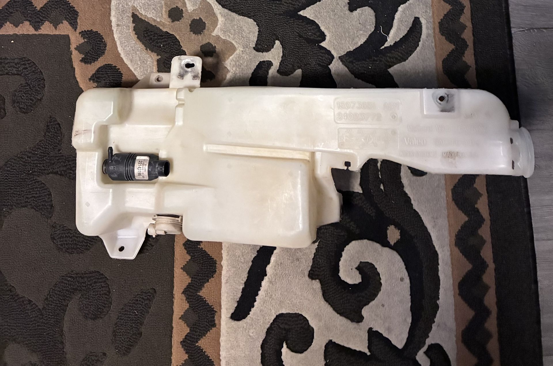 2000 GMC Windshield Washer Reservoir
