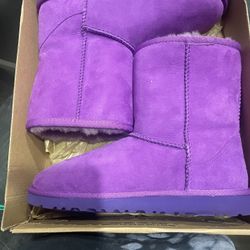 UGGS