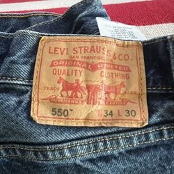 Levis 550