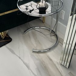 2 end tables