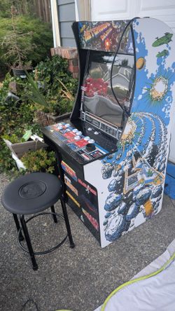 Asteroids Deluxe Arcade1up
