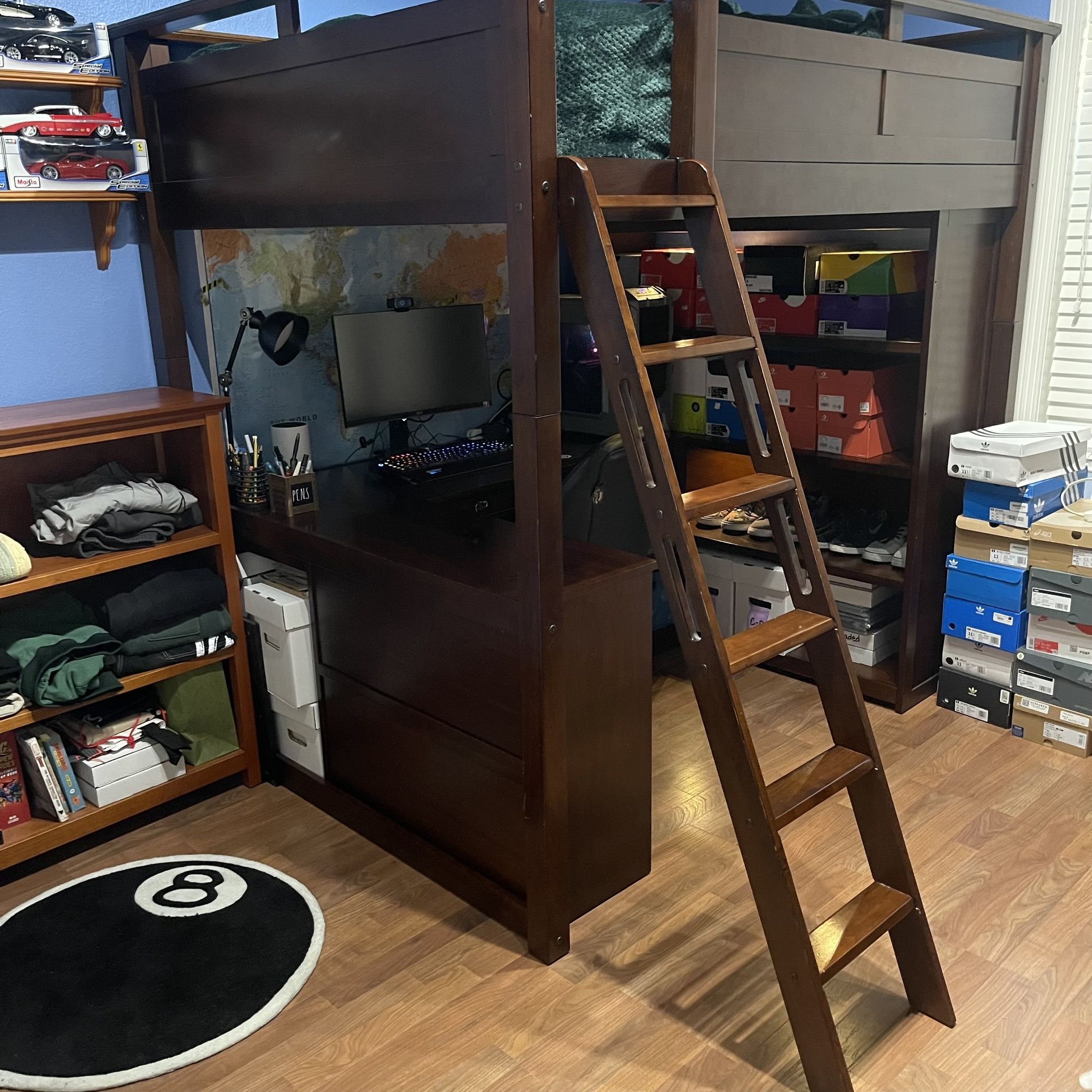 Beautiful LOFT Bed Full